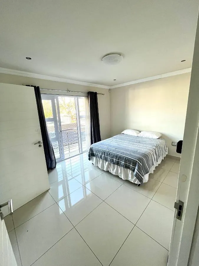 Stylish, Large & Modern Villa In Claremont Cape Town 0*,  South Africa